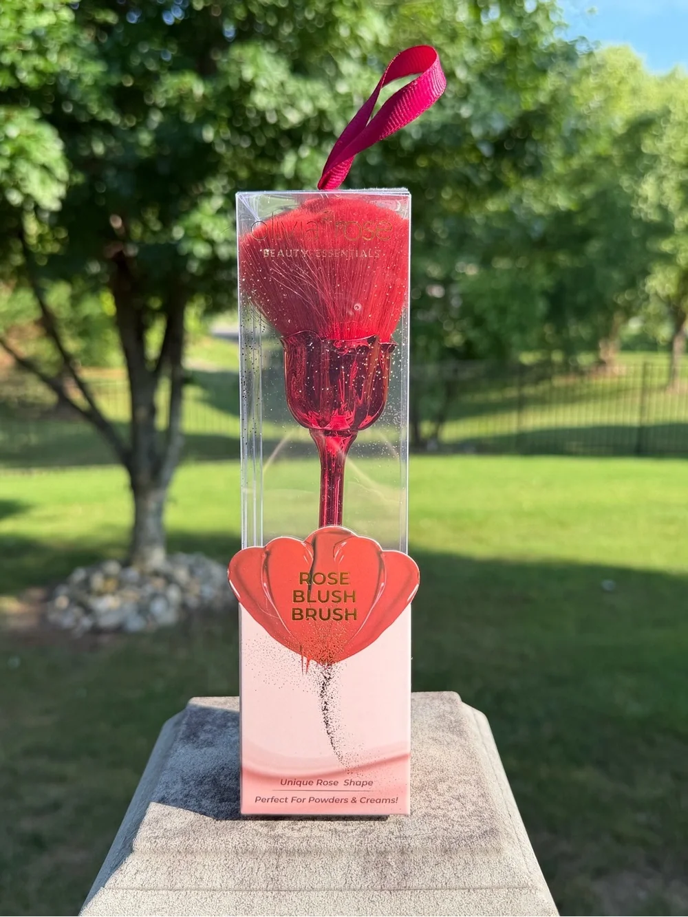 Rose Shaped Blush Brush - Red